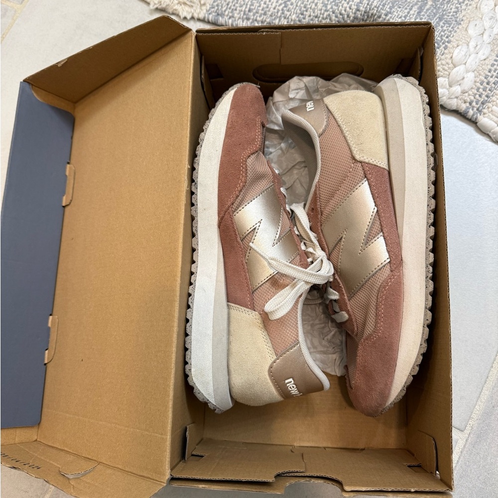New Balance 237 Women’s size 8.